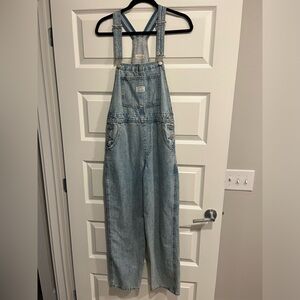 Levi’s Vintage overalls in medium wash